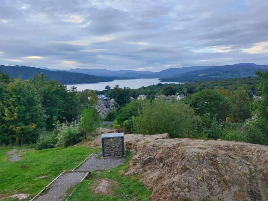 Biskey Bowness Apartment Bagian luar foto